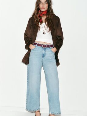 Zara Brandnew size 4- Light Blue Wide-Leg Jeans with Brown Belt